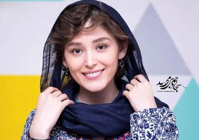 صحبت‌های سیاسی فرشته حسینی در یک رویداد فرهنگی