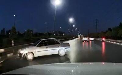 تصادف عجیب خودرو در مشهد/ ویدئو