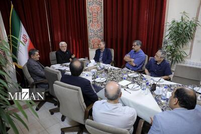 عارف: هیچ اختلافی میان میدان و دیپلماسی وجود ندارد