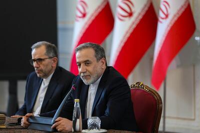 نشست وزیر امور خارجه با سفیران، کارداران و روسای نمایندگی‌های خارجی