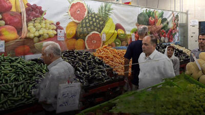 حضور عجیب وزیر جهاد کشاورزی در بازار میوه تهران / آقای وزیر؛ مشکلات کشاورزان حل شد؟