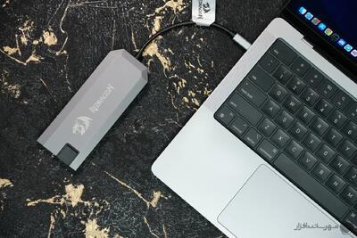 بررسی هاب ردراگون UCA-9 CRUX-9؛ ابزار 9 کاره با امکان نصب SSD