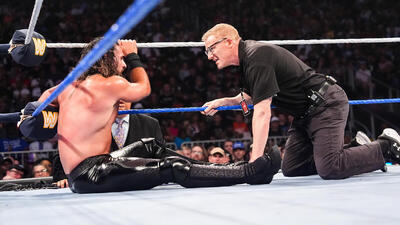 مصدومیت واقعی سث رالینز؛ برنامه‌های نویسندگان WWE در خطر جدی است