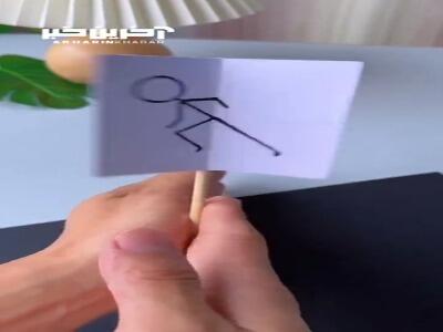 اسباب‌بازی آدمک دونده‌ی چرخشی دست‌ساز