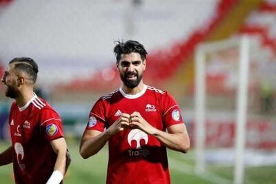 یاغی پرسپولیس، لباس استقلال بر تن کرد