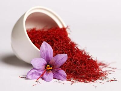 9 خاصیت درمانی زعفران برای زنان