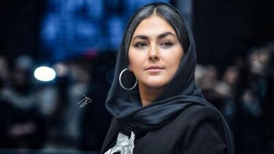ژست و تیپِ خاص هدی زین‌العابدین در یک عکس هنری‌