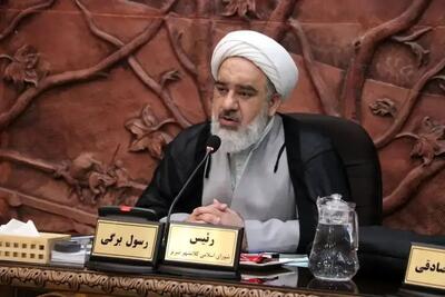 حکم روحانی خبرساز برای توهین کننده به پزشکیان