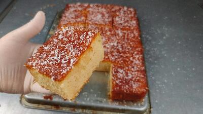 کیک نوستالژی بچگی طرز تهیه کیک تخته ای نارگیلی، فوق العاده خوشمزه نرم و پنبه ای مناسب درآمد زایی!