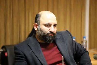روزنامه اطلاعات: عضو شورای شهر رشت دست به دامن نتانیاهو شده و گفته که چرا اسرائیل لطف نمی‌کند و پزشکیان را نیز به شهادت نمی‌رساند / برخی، فرصت را مغتنم جسته تا نانشان را به روغن تفرقه چرب کنند