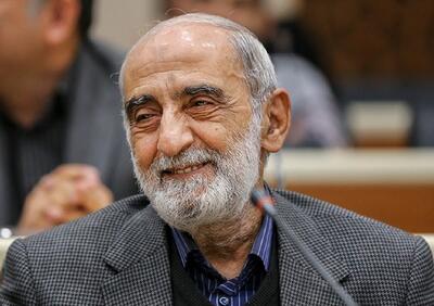 کیهان به منتقدان حسین شریعتمداری حمله کرد!