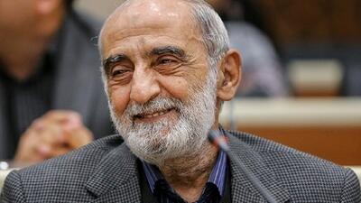 حمله کیهان به منتقدان حسین شریعتمداری