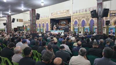 امام جمعه موقت اهواز: دشمنان، آرزوی تجزیه ایران را به گور خواهند برد