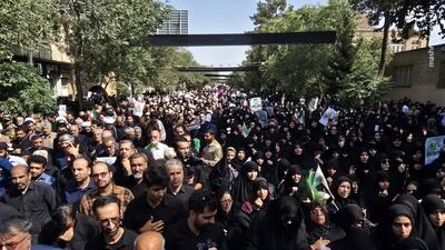 عکس/ تشییع باشکوه ۷ شهید مدافع وطن در کاشان