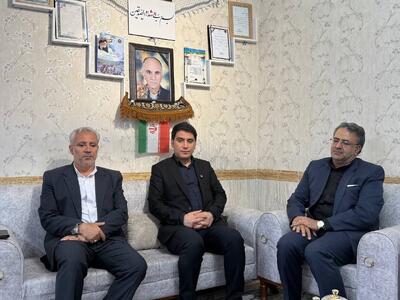 دیدار استاندار کردستان با خانواده شهدای حملات تروریستی صهیونیستی