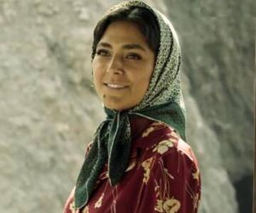 ژست و تیپِ خاص هدی زین‌العابدین در یک عکس هنری‌