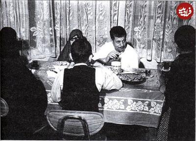 هاشمی رفسنجانی در کنار مادر و فرزندانش سر میز صبحانه؛ دهۀ ۶۰ +عکس | رویداد24