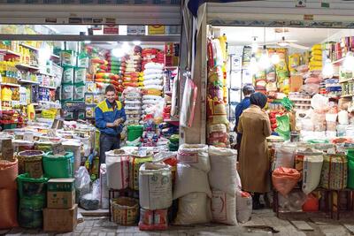 شلوغ‌بازار مشهد، همچنان شلوغ و پرهیاهو | بازار همدلی ایرانی‌ها و افغانستانی‌ها