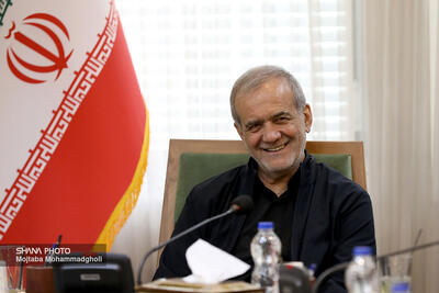 قدردانی رئیس‌جمهوری از کارکنان صنعت نفت/ کارکنان نفت در خط مقدم