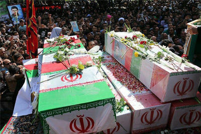 وداع باشکوه سیستانی‌ها با پیکر شهید  میرشاهی  + فیلم