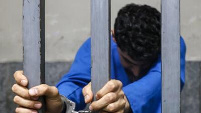 اعتراف سارق لوازم خودرو به ۱۵ فقره سرقت