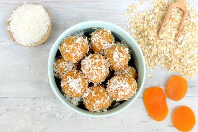 طرز تهیه توپک های زردآلو (+خاصیت)