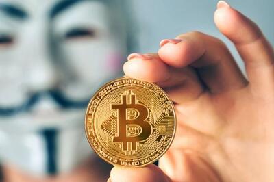 ساتوشی ناکاموتو با بیش از ۱۳۰ میلیارد دلار بیت‌کوین، در میان ثروتمندترین افراد جهان قرار می‌گیرد