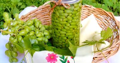 طرز تهیه ترشی غوره / ترشی غوره