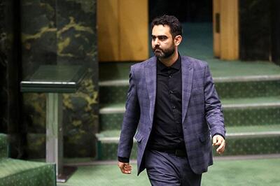 عکسی جدید از امیرحسین ثابتی در مجلس/ آقاتهرانی هم بود