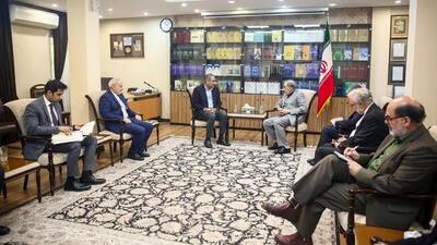 تسلیم پیام نخست‌وزیر و رئیس ستاد ارتش پاکستان به رهبر انقلاب