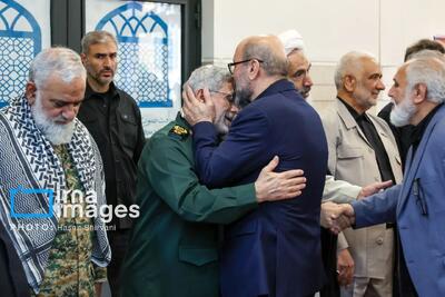 تصاویر؛ لاریجانی و فرزندان سردار سلیمانی در گرامیداشت شهدای نیروی قدس