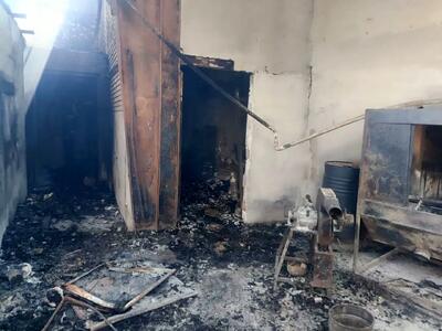 کارگاه تولید مبل در کرج دچار آتش سوزی شد