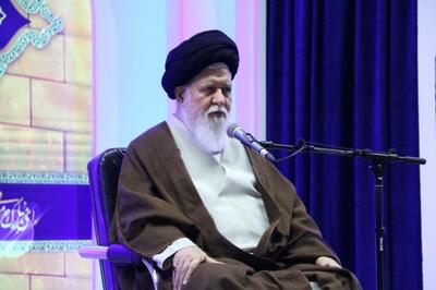 آیت‌الله علم‌الهدی: دشمن به دنبال دین‌زدایی است