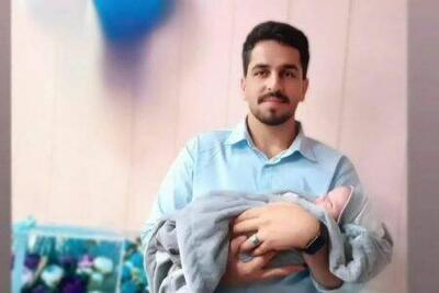 ویدئویی از وداع شهید رضا دریکوند با پدرش