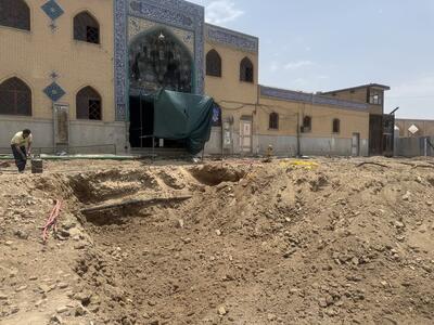 تخلف در عرصه مسجد کمرزرین؛ میراث فرهنگی اصفهان شکایت می‌کند