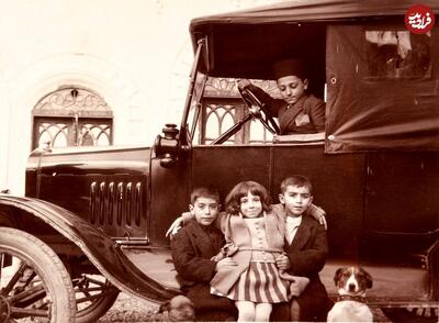 کودکان اشراف‌زادۀ قاجاری کنار سگ‌هایشان؛ یک قرن قبل +عکس | رویداد24