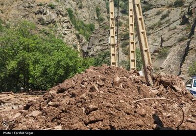انسداد موقت جاده چالوس به دلیل ریزش سنگ - تسنیم