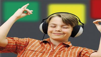 تآثیر مخرب استفاده زیاد از هدفون برای شنوایی و ابتلا به بیماری‌های عصبی