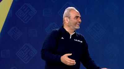 خیابانی: به سینر قهرمان هویجی می گویند!
