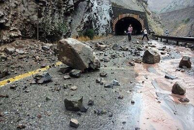 بارش باران و ریزش کوه در مازندران