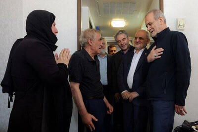 دیدار پزشکیان با برخی از خانواده‌های آسیب‌دیده از جنگ