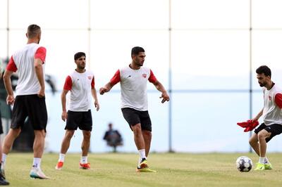 باران، فشار تمرین پرسپولیس را کم کرد
