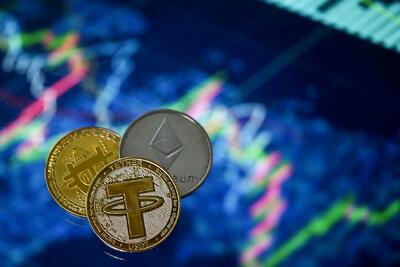 بیت‌کوین روی لبه تیغ؛ بازار در آستانه انفجار یا فرسایش؟