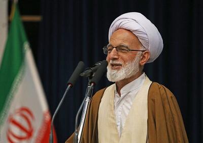 آیت‌الله دری: توسعه فضای سبز استان مرکزی با مشارکت گسترده صنایع محقق می‌شود