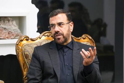 استاندار فارس: تامین اجتماعی محور توسعه رفاه عمومی شود