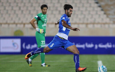 مهرداد محمدی از عصبانیت، لو داد؛ رونمایی از بازیکنی که با استقلال لج کرد و پرسپولیسی شد!