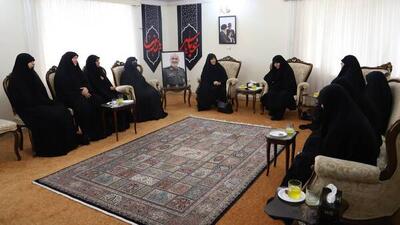 دیدار جمعی از همسران شهدای مدافع حرم با خانواده شهید سلامی