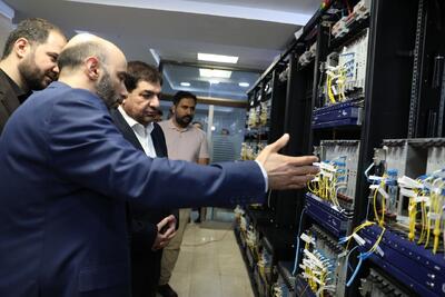 مخبر: هنر نیست که اولویت در مناقصه‌هایمان توجه به شرکت‌های خارجی باشد