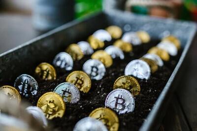 سقوط قیمت بیت کوین پس از رکوردشکنی دیروز