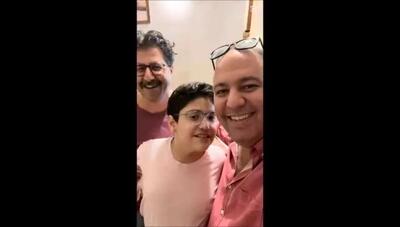 جشن تولد هومن حاجی‌عبداللهی با چاشنی صمیمیت / علی اوجی در کنار بازیگر محبوب پایتخت در لحظه‌ای فراموش‌نشدنی